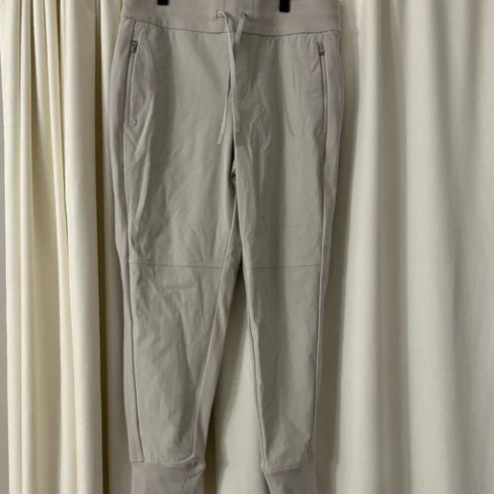 Athleta Headlands Hybrid Trek Joggers. Size 10 Petite 10p